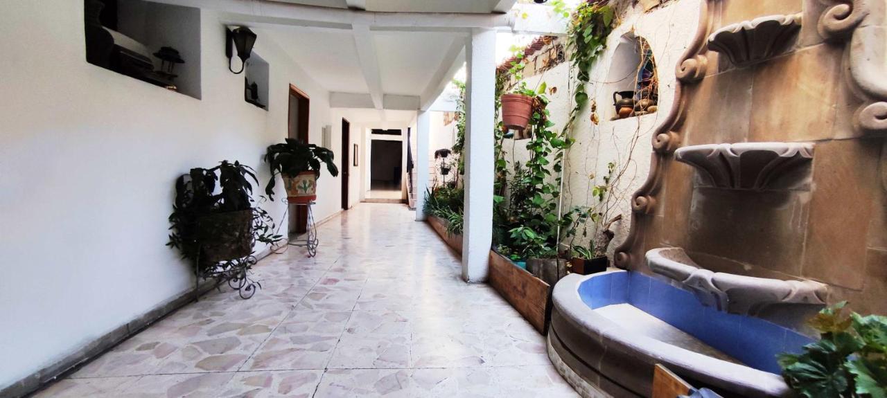 Hotel Posada Laura San Juan del Río Екстериор снимка