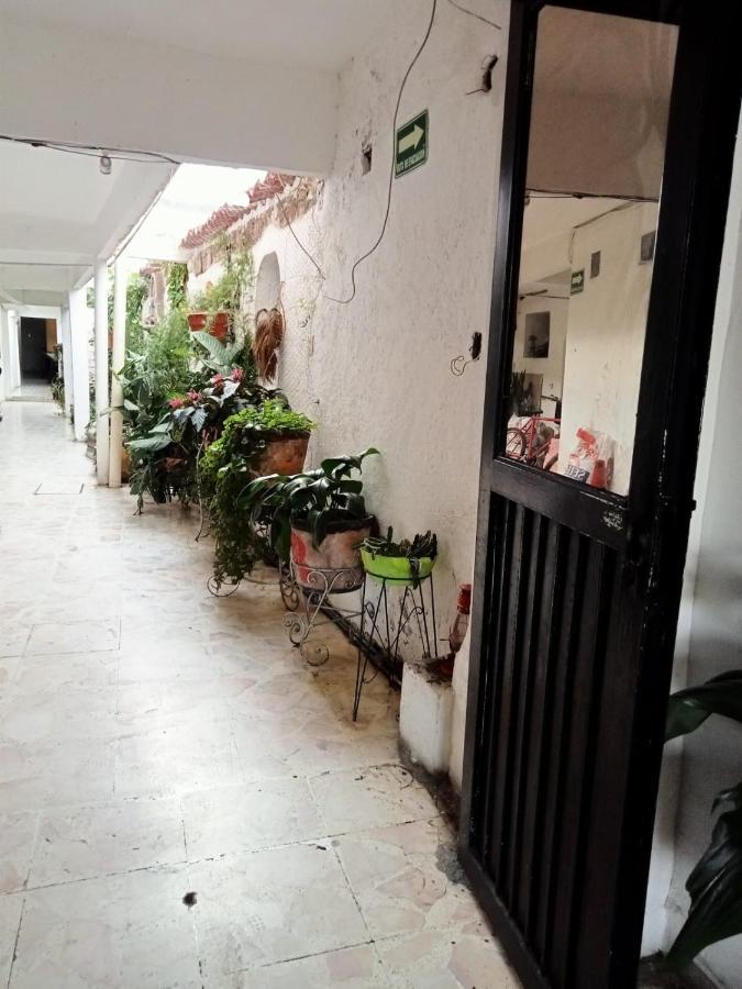 Hotel Posada Laura San Juan del Río Екстериор снимка