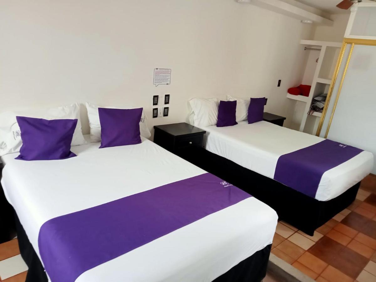 Hotel Posada Laura San Juan del Río Екстериор снимка
